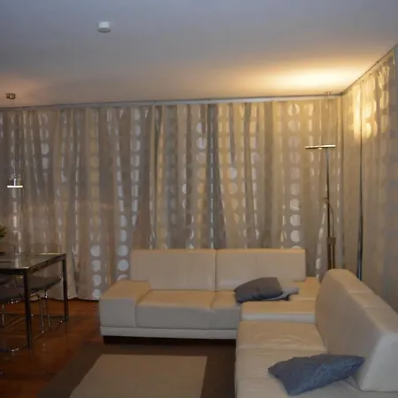 Hausboot Lagoon Botel *