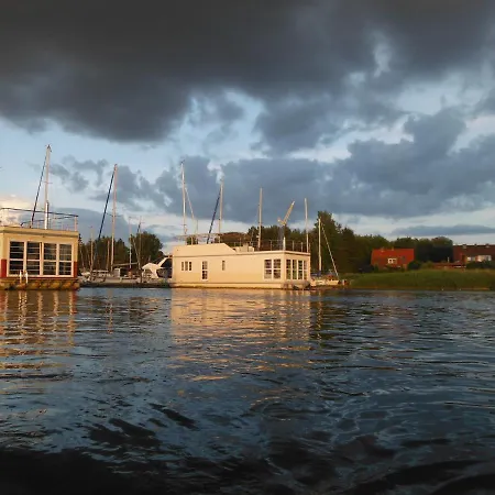 Hausboot Lagoon