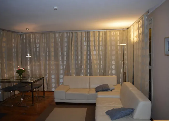 Hausboot Lagoon 船上ホテル *