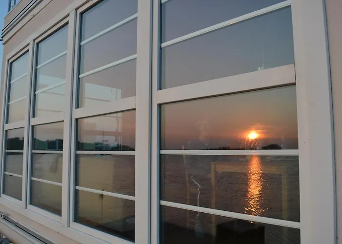 Hausboot Lagoon シュトラールズント