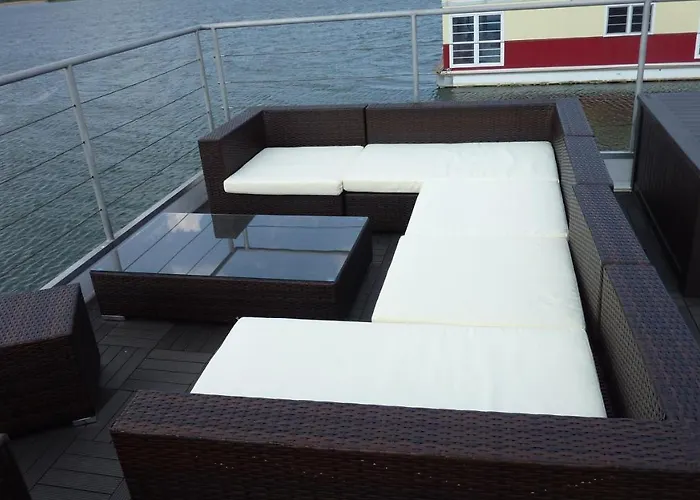 Hausboot Lagoon シュトラールズント